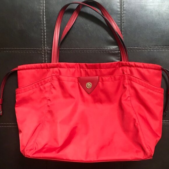 ANNE KLEIN ALLY Y2K LARGE RED NYLON TOTE BAG WEEKENDER WITH WRISTLET MAKEUP BAG - Picture 3 of 16